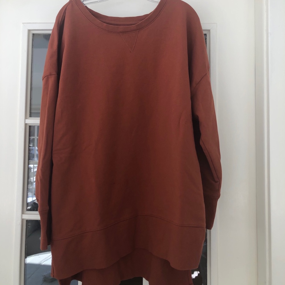 Gorgeous color sweatshirt!